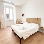 Apartment Lazzaretto Vecchio 22 Tirabora Short Rent *