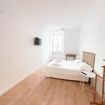 Apartment Lazzaretto Vecchio 22 Tirabora Short Rent