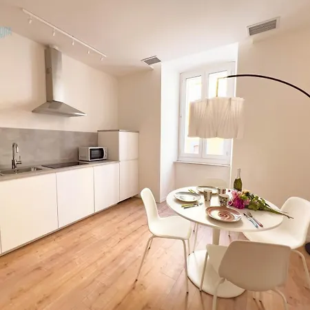 Lazzaretto Vecchio 22 Tirabora Short Rent Apartamento Trieste