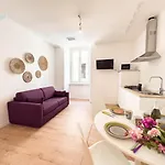 Lazzaretto Vecchio 22 Tirabora Short Rent