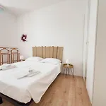Lazzaretto Vecchio 22 Tirabora Short Rent Trieste