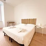 Lazzaretto Vecchio 22 Tirabora Short Rent * Trieste
