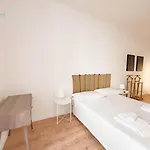 Apartamento Lazzaretto Vecchio 22 Tirabora Short Rent