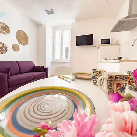 Lazzaretto Vecchio 22 Tirabora Short Rent *