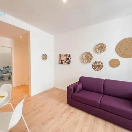 Lazzaretto Vecchio 22 Tirabora Short Rent Апартаменти *