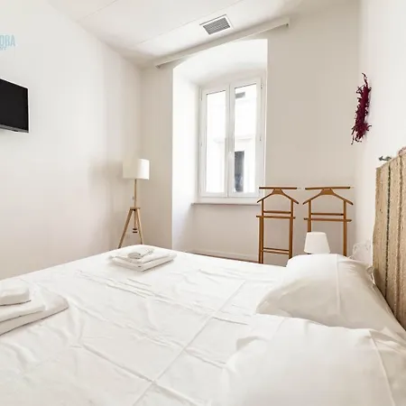 Lazzaretto Vecchio 22 Tirabora Short Rent *