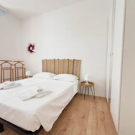 Lazzaretto Vecchio 22 Tirabora Short Rent Трієст