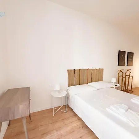 Апартаменти Lazzaretto Vecchio 22 Tirabora Short Rent