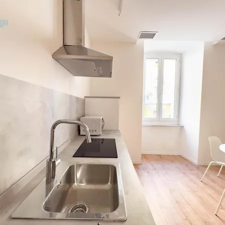 Lazzaretto Vecchio 22 Tirabora Short Rent * Трієст