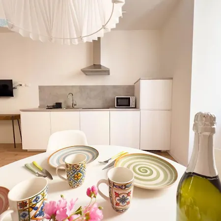 Апартаменти Lazzaretto Vecchio 22 Tirabora Short Rent Трієст